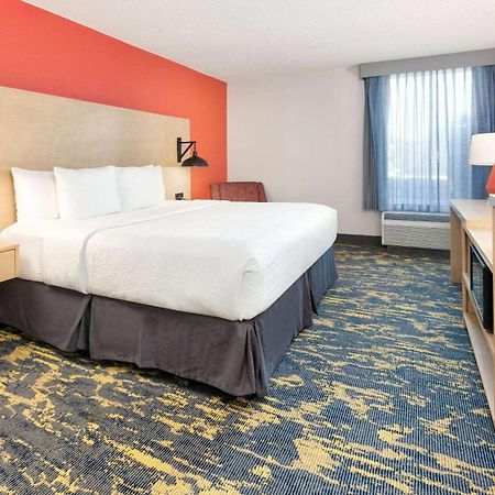 La Quinta By Wyndham Dallas - Las Colinas Otel Irving Dış mekan fotoğraf