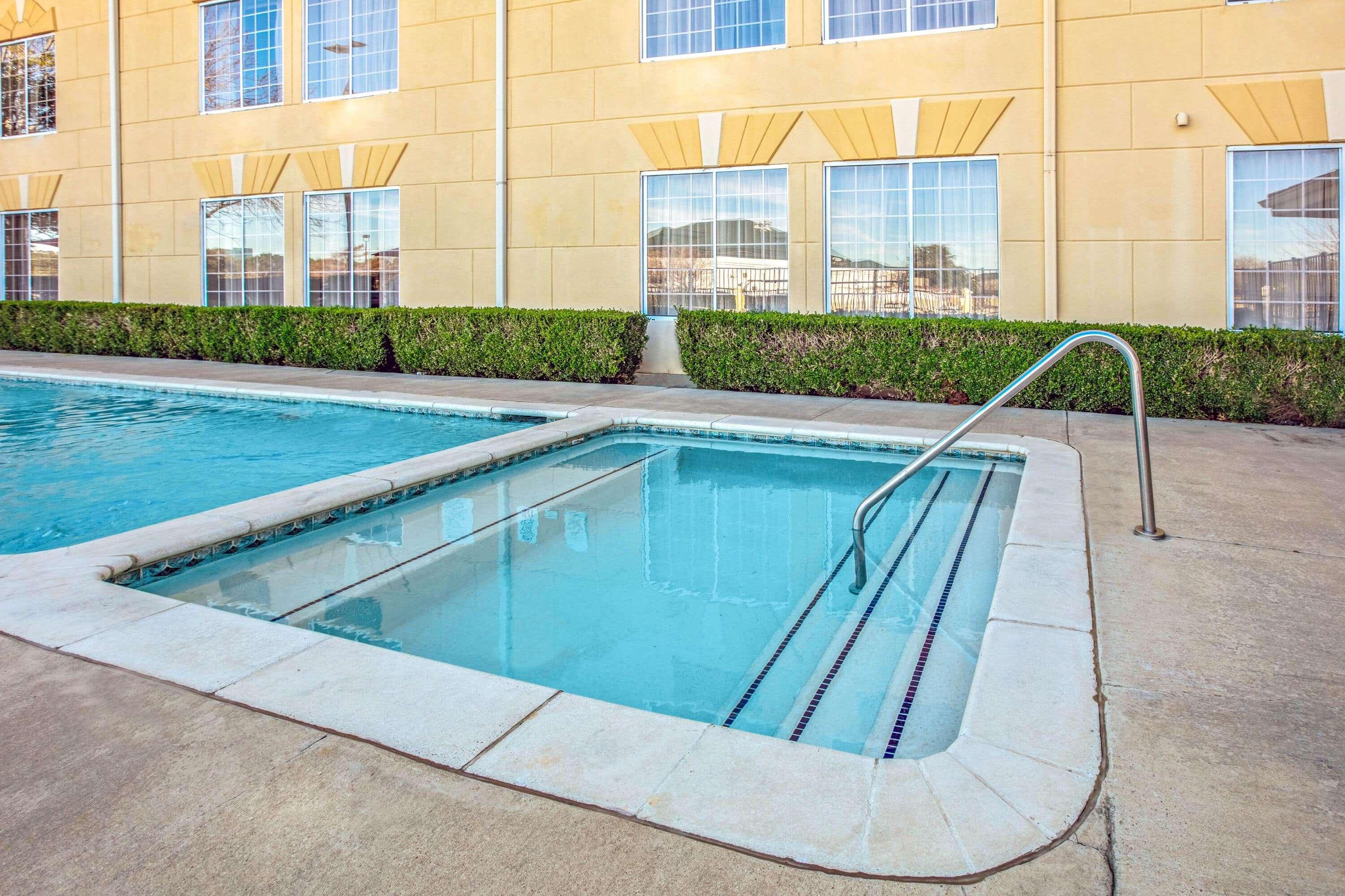 La Quinta By Wyndham Dallas - Las Colinas Otel Irving Dış mekan fotoğraf