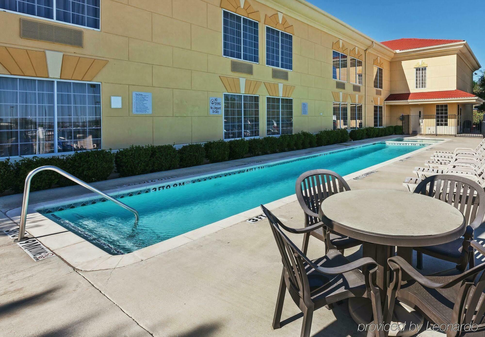 La Quinta By Wyndham Dallas - Las Colinas Otel Irving Dış mekan fotoğraf